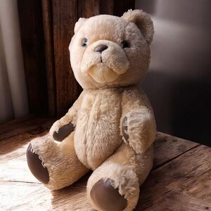 Vintage 1984 Teddy Bear Graphics International KC MO Tan Plush 9.5" Sitting